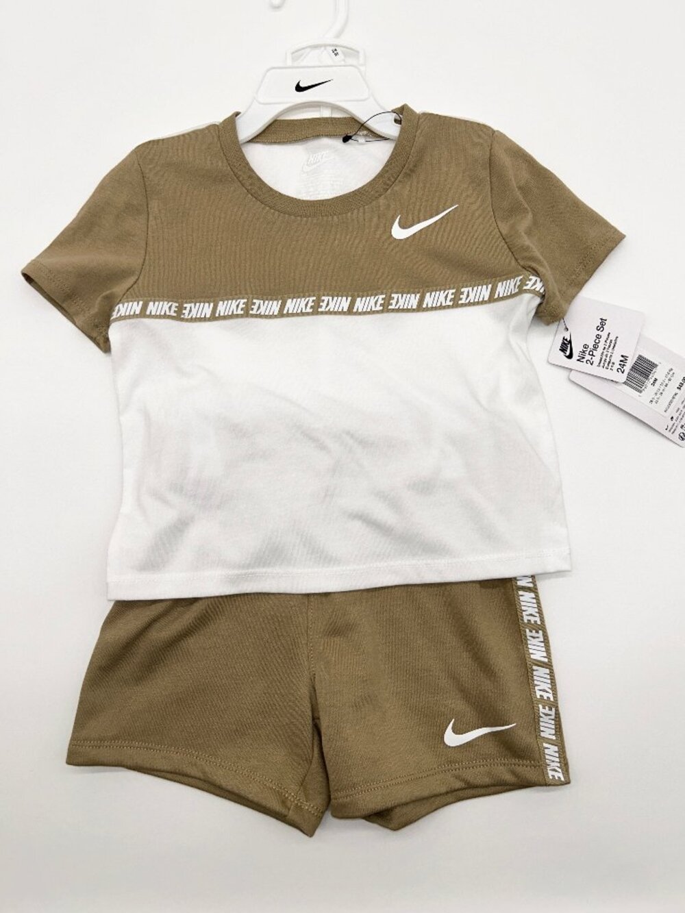 NWT Nike Boys 24M Short Sleeve 2pc Outfit Set
